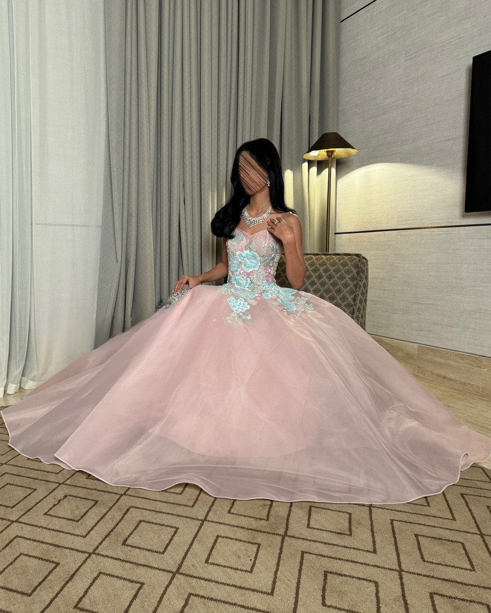 Luxury pink evening dress with colorful embroidered flowers