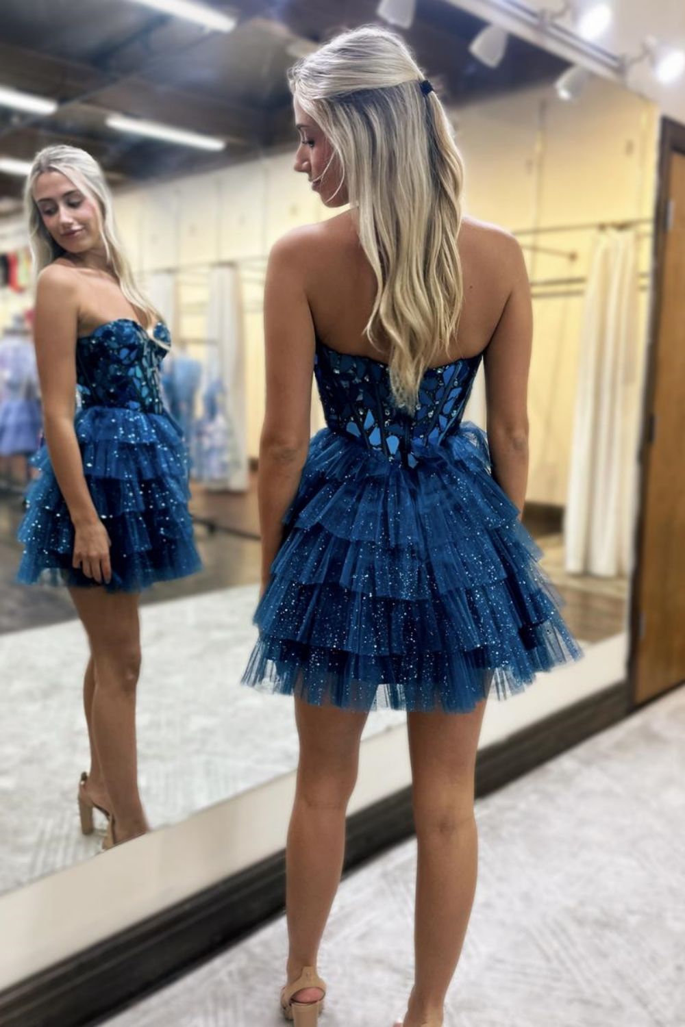 Gorgeous Short Tiered Tulle Homecoming Dress