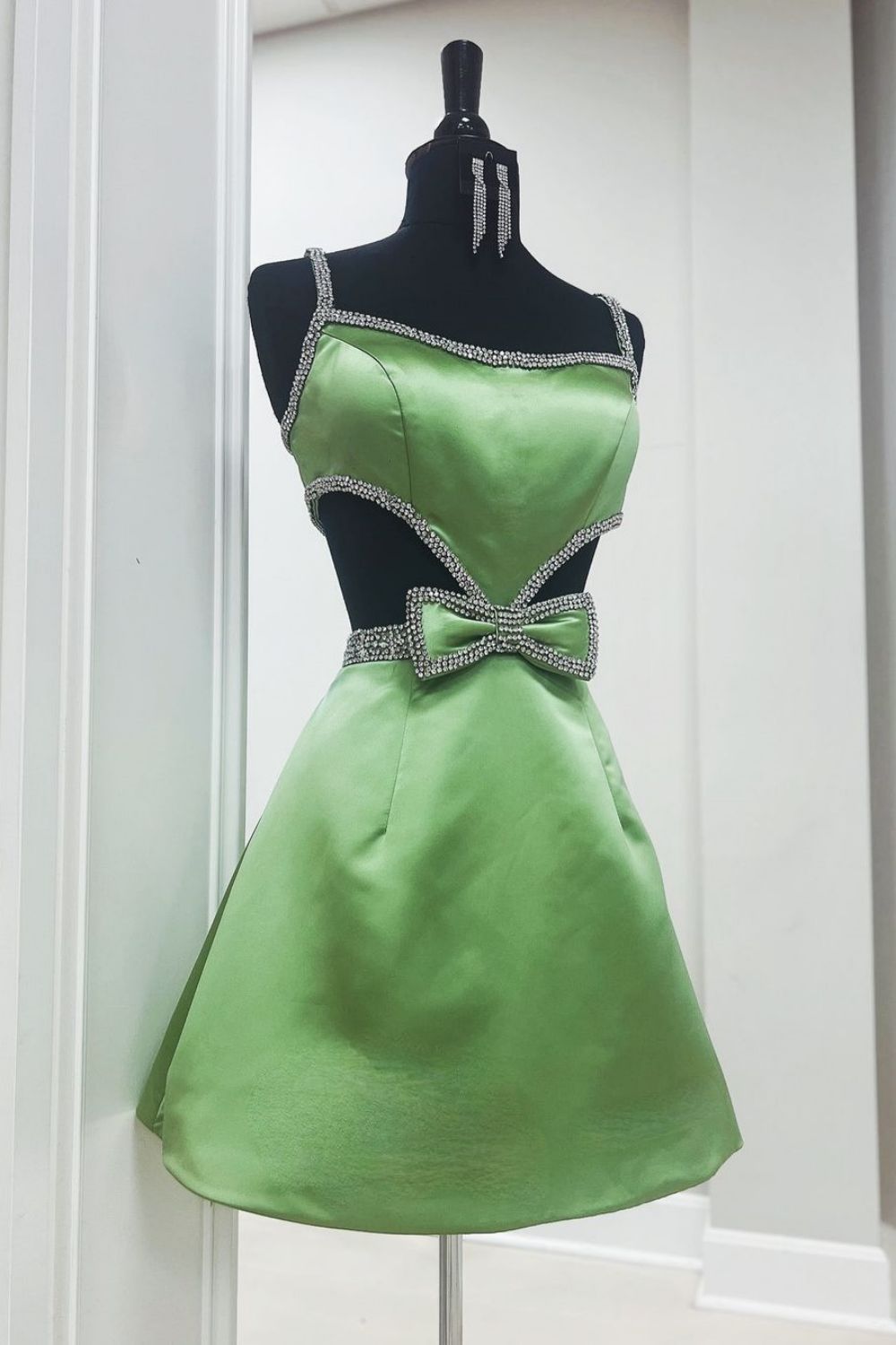Pretty A-Line Spaghetti Straps Short Homecoming Dress