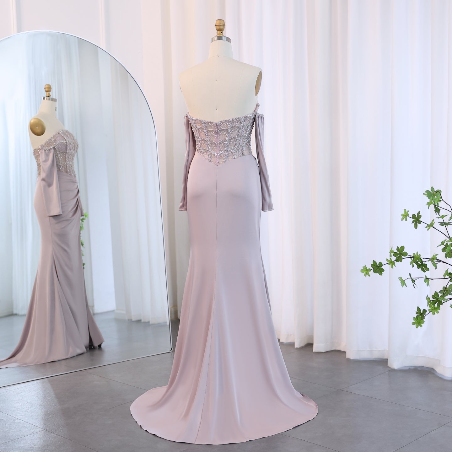 Luxury White Scalloped Evening Dress with High Slit