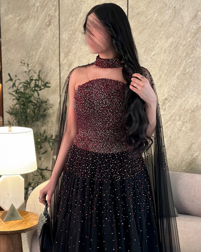 فستان سهرة أسود فاخر مع أحجار لامعة