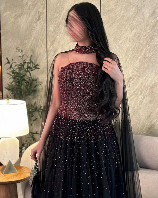 فستان سهرة أسود فاخر مع أحجار لامعة