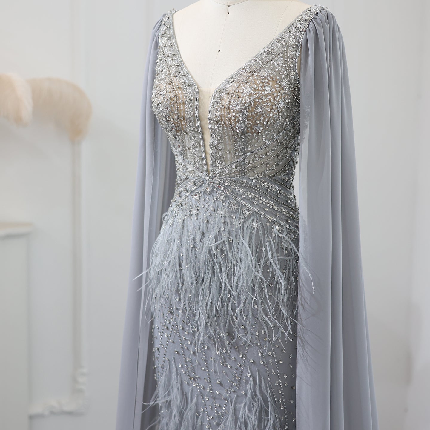 Luxury Feathers Blue Evening Dress with Cape Sleeves