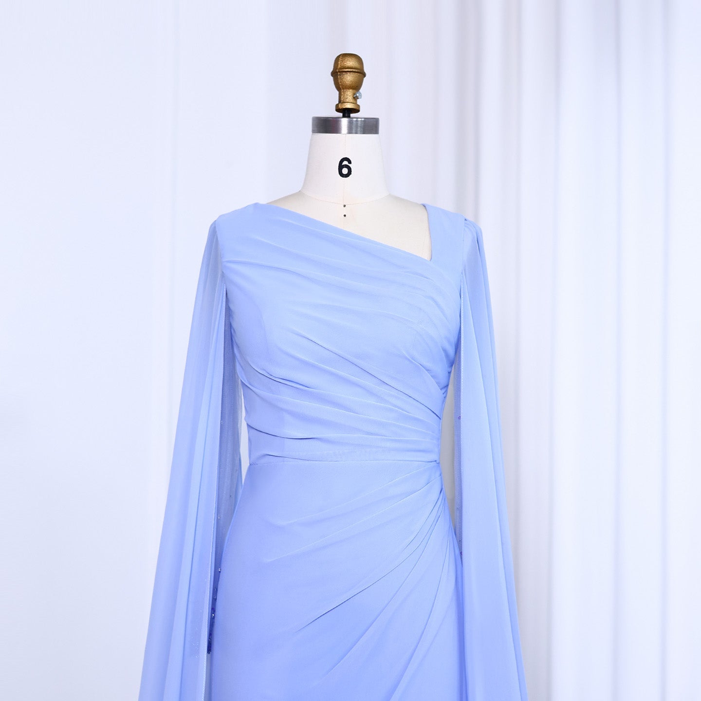 Elegant Green Long Sleeve Evening Dress with cape