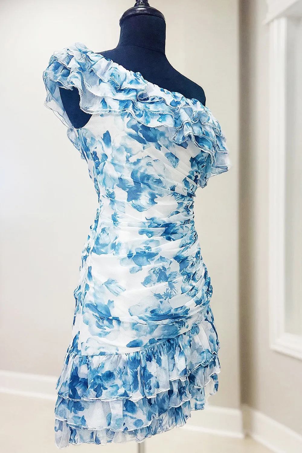 Chic Sheath Foral Printed Short Homecoming Dress