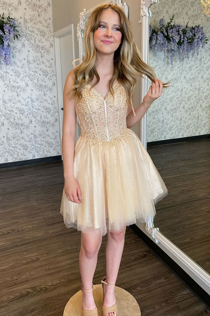 Chic A-Line Short Homecoming Dress With Appliques