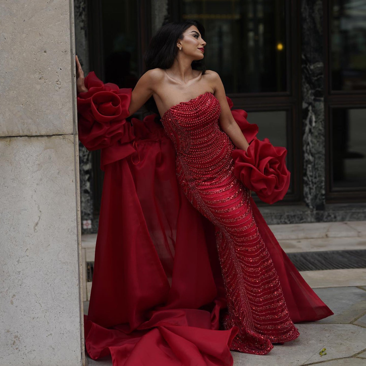 Luxury Pearl Red Evening Dress with 3D Flowers Cape
