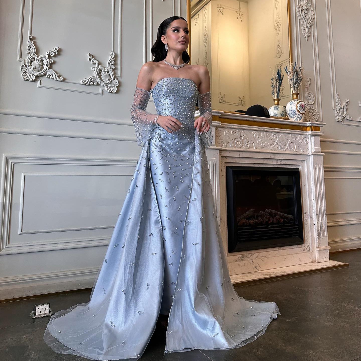 Luxury Silver Gray Evening Dress with Overskirt Sleeves