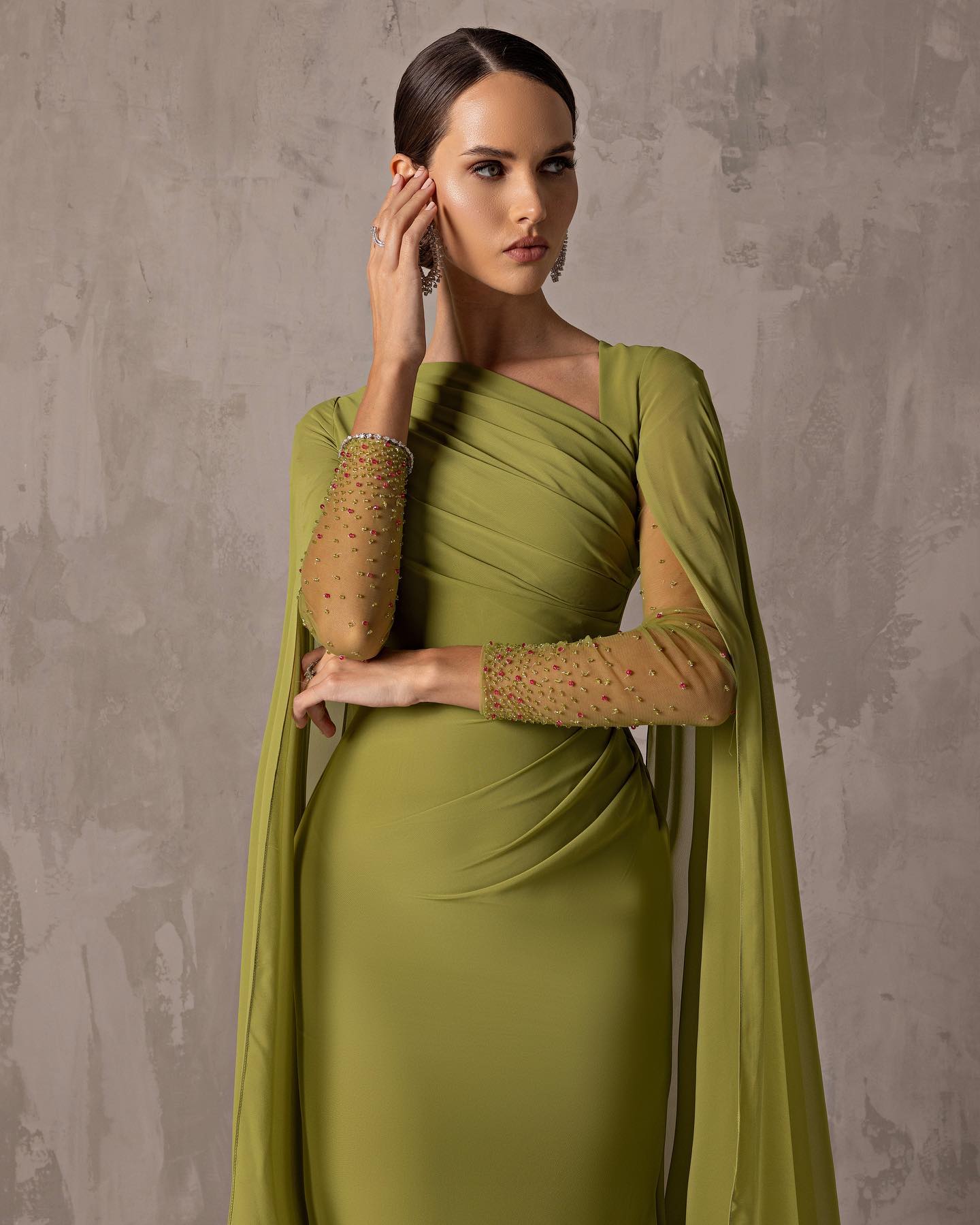 Elegant Green Long Sleeve Evening Dress with cape